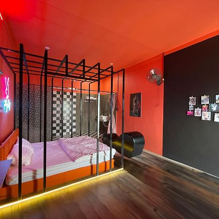 Couple Hotel - Khach San Tinh Yeu Buon Ko Sir ภายนอก รูปภาพ