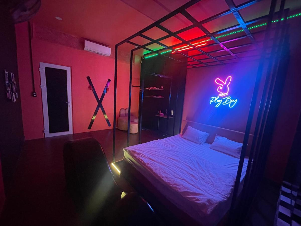 Couple Hotel - Khach San Tinh Yeu Buon Ko Sir ภายนอก รูปภาพ