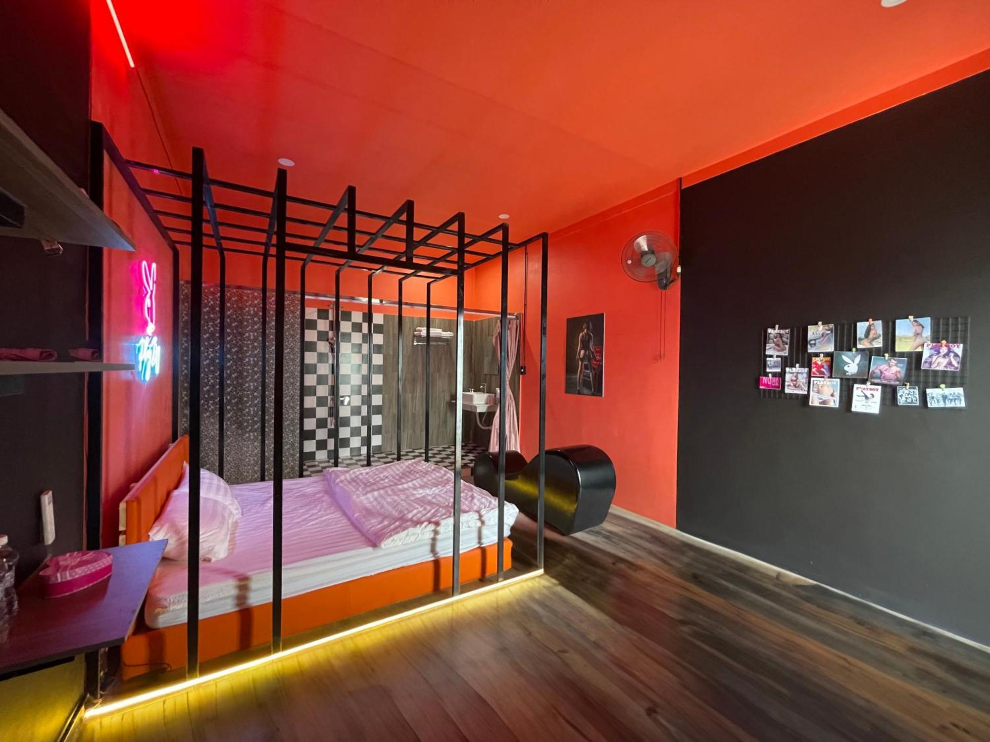Couple Hotel - Khach San Tinh Yeu Buon Ko Sir ภายนอก รูปภาพ