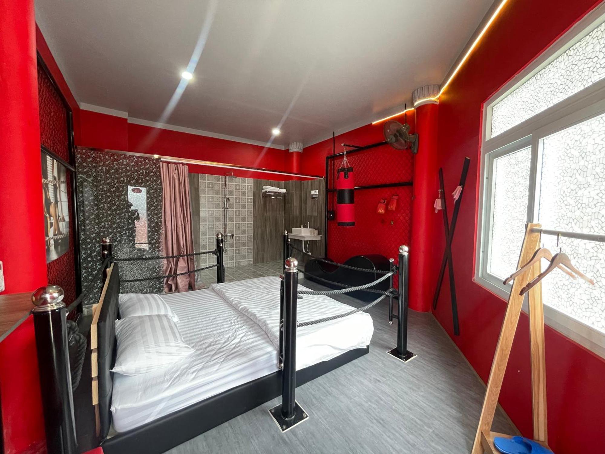 Couple Hotel - Khach San Tinh Yeu Buon Ko Sir ภายนอก รูปภาพ